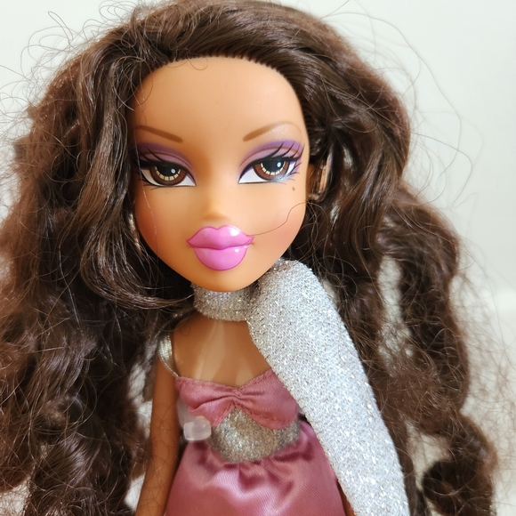 Bratz Nighty Night Yasmin Version 2 Complete - Picture 2 of 7